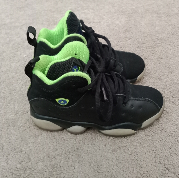 KID'S JORDAN JUMPMAN TEAM 11 PREM Size 12C - Picture 1 of 6